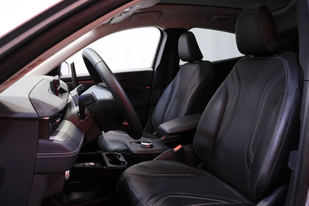 Ford - Mustang Mach-E - 98kWh 294hv A1 RWD 5-ov // Suomi-auto / ACC / B&O / 360° Kamera / Lasikatto / Muistipenkki / Nahat / Keyless / 2x Vanteet // Ford - Mustang Mach-E - 98kWh 294hv A1 RWD 5-ov // Suomi-auto / ACC / B&O / 360° Kamera / Lasikatto / Muistipenkki / Nahat / Keyless / 2x Vanteet // - Maastoauto