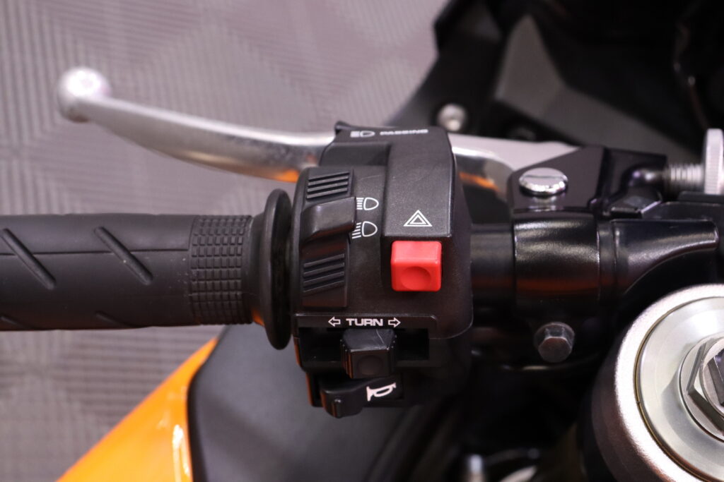 Honda - CBR - 1000 RR Fireblade // Suomi-Pyörä / Akrapovic / ABS / Huoltokirja // Honda - CBR - 1000 RR Fireblade // Suomi-Pyörä / Akrapovic / ABS / Huoltokirja // - Moottoripyörä