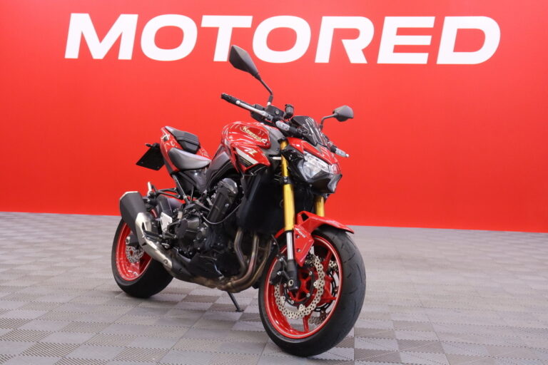Kawasaki - Z - 900 // Suomi-Pyörä / KTRC / Ajomodet / 50th Anniversary / - Moottoripyörä