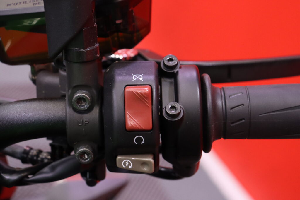 Kawasaki - Z - // ABS - Jarrut / Huoltokirja / Alkuperäiskuntoinen // Kawasaki - Z - // ABS - Jarrut / Huoltokirja / Alkuperäiskuntoinen // - Moottoripyörä