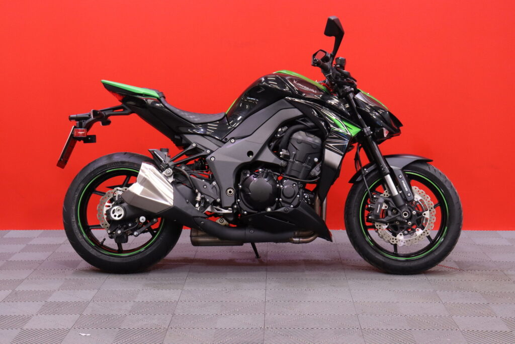 Kawasaki - Z - // ABS - Jarrut / Huoltokirja / Alkuperäiskuntoinen // Kawasaki - Z - // ABS - Jarrut / Huoltokirja / Alkuperäiskuntoinen // - Moottoripyörä