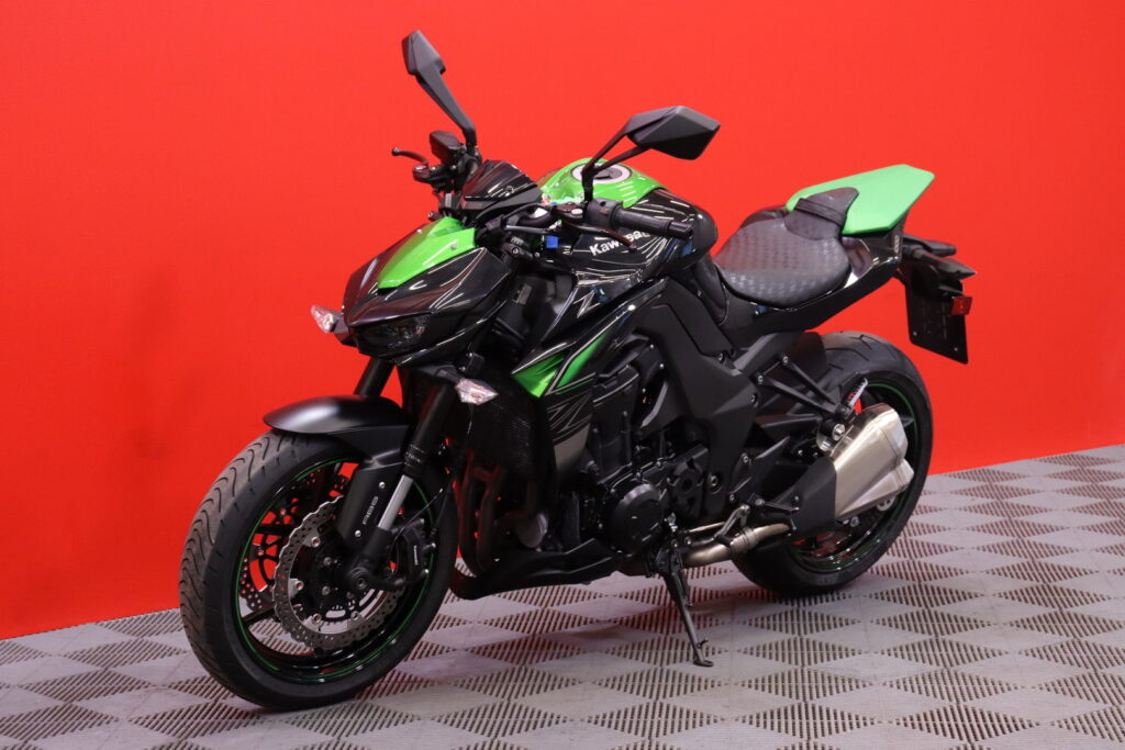 Kawasaki - Z - // ABS - Jarrut / Huoltokirja / Alkuperäiskuntoinen // Kawasaki - Z - // ABS - Jarrut / Huoltokirja / Alkuperäiskuntoinen // - Moottoripyörä