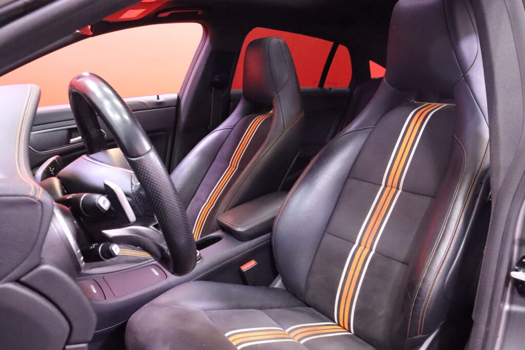 Mercedes-Benz - CLA - 250 4Matic A Shooting Brake Edition Orange Art AMG // H&K / Panorama / Muistipenkki / ILS / Kamera / Yöpaketti // Mercedes-Benz - CLA - 250 4Matic A Shooting Brake Edition Orange Art AMG // H&K / Panorama / Muistipenkki / ILS / Kamera / Yöpaketti // - Farmari