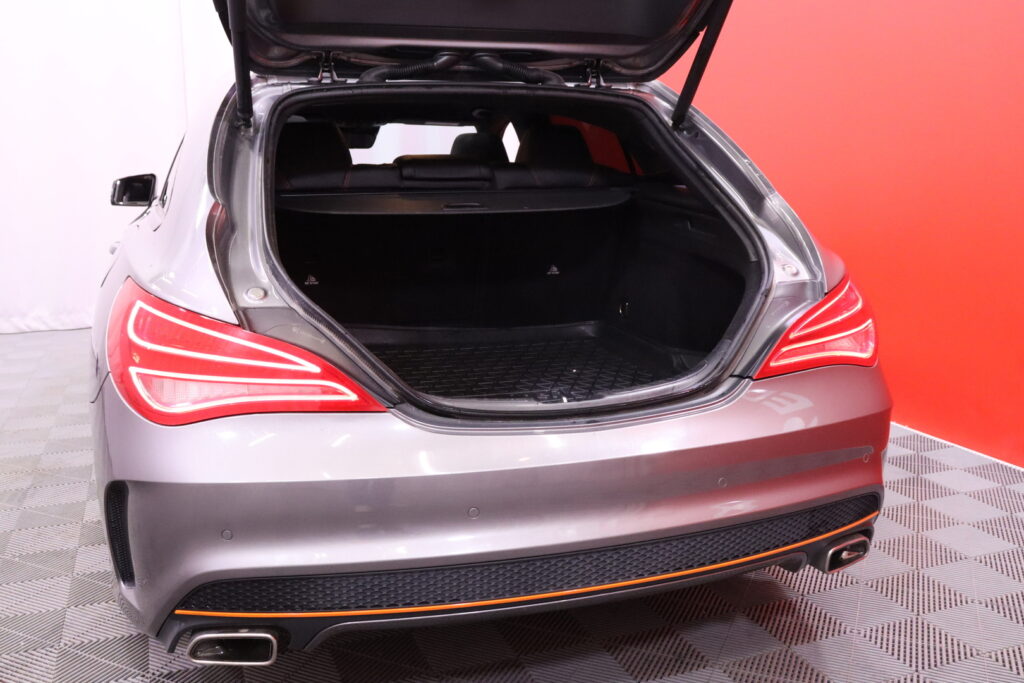 Mercedes-Benz - CLA - 250 4Matic A Shooting Brake Edition Orange Art AMG // H&K / Panorama / Muistipenkki / ILS / Kamera / Yöpaketti // Mercedes-Benz - CLA - 250 4Matic A Shooting Brake Edition Orange Art AMG // H&K / Panorama / Muistipenkki / ILS / Kamera / Yöpaketti // - Farmari