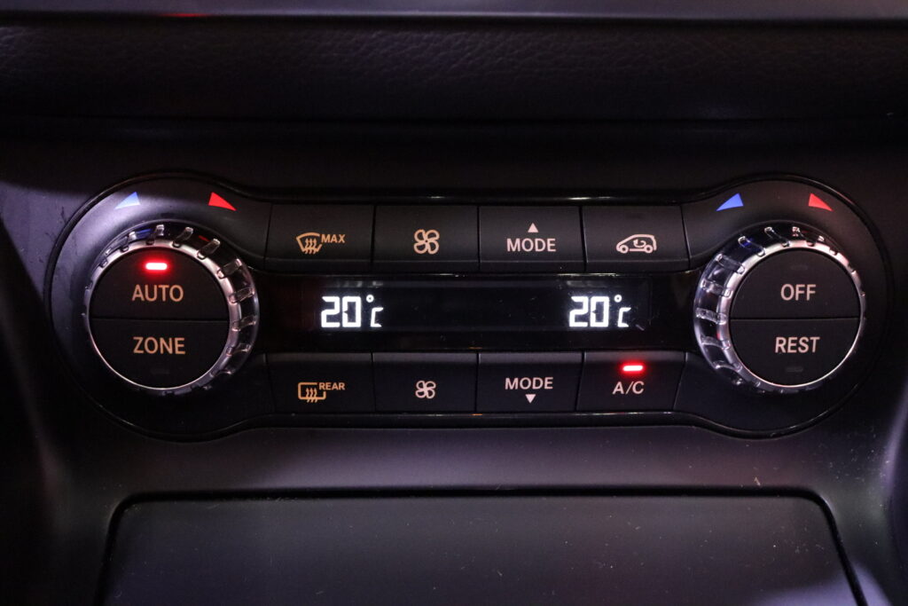 tuotekuva-Mercedes-Benz-CLA-IPL-138-2025-12-18-122102-24 tuotekuva-Mercedes-Benz-CLA-IPL-138-2025-12-18-122102-24