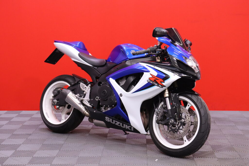 Suzuki - GSX-R - 600 // Yoshimura Slipari / Shifter / Suomi-Pyörä // Suzuki - GSX-R - 600 // Yoshimura Slipari / Shifter / Suomi-Pyörä // - Moottoripyörä