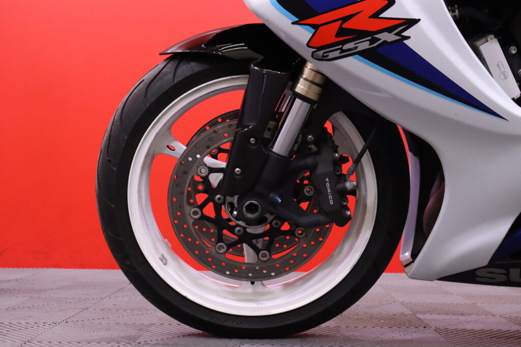 Suzuki - GSX-R - 600 // Yoshimura Slipari / Shifter / Suomi-Pyörä // Suzuki - GSX-R - 600 // Yoshimura Slipari / Shifter / Suomi-Pyörä // - Moottoripyörä