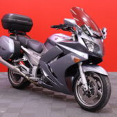 Yamaha - FJR - 1300 // Suomi-Pyörä / ABS / 3x Laukut / Kahvalämppärit // - Moottoripyörä