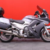 Yamaha - FJR - 1300 // Suomi-Pyörä / ABS / 3x Laukut / Kahvalämppärit // - Moottoripyörä