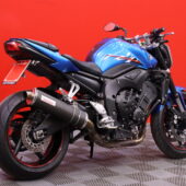 Yamaha - FZ1-N - // G.P.R Slipari / Huoltokirja / Nopea kotiintoimitus alk. 99e! // - Moottoripyörä