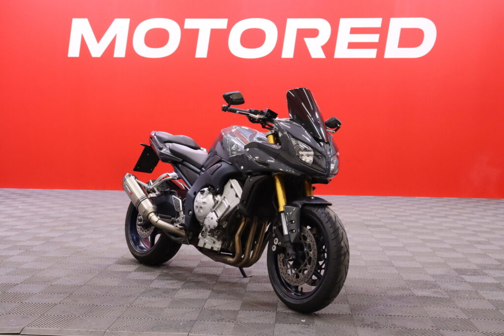 Yamaha - FZ1-S - // Dominator Slipari / Tangonpääpeilit / Huoltokirja / Kotiintoimitus alk. 99e! // Yamaha - FZ1-S - // Dominator Slipari / Tangonpääpeilit / Huoltokirja / Kotiintoimitus alk. 99e! // - Moottoripyörä