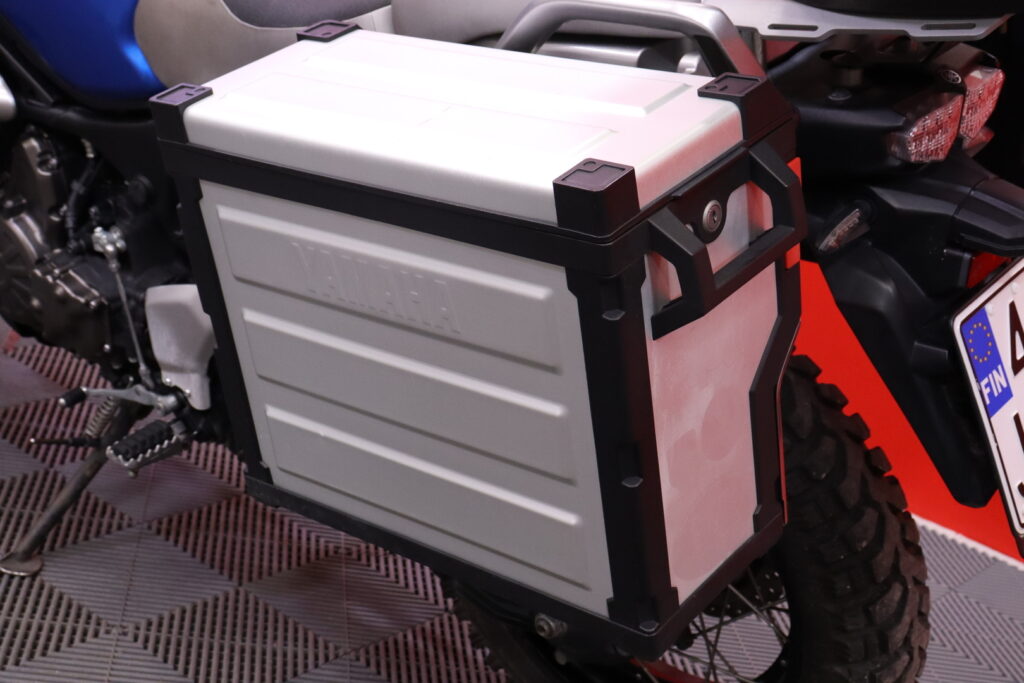 Yamaha - XT - 1200 // Suomi-pyörä! / LeoVince / Huoltokirja // Yamaha - XT - 1200 // Suomi-pyörä! / LeoVince / Huoltokirja // - Moottoripyörä