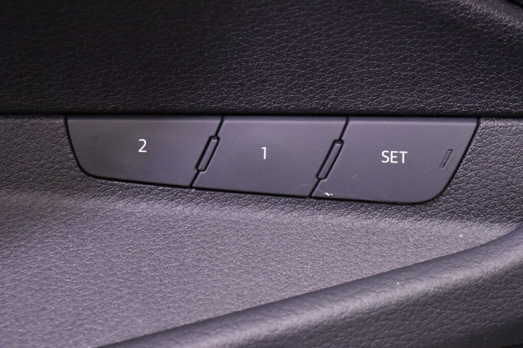 tuotekuva-Audi-e-tron-KVX-761-2025-11-14-131102-15 tuotekuva-Audi-e-tron-KVX-761-2025-11-14-131102-15