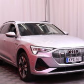 Audi - e-tron - Edition S line 55 quattro // ACC / Matrix / 360° / Ilmajousitus / B&O / Panorama / Nahka-Alcantara / Muistipenkki / - Maastoauto