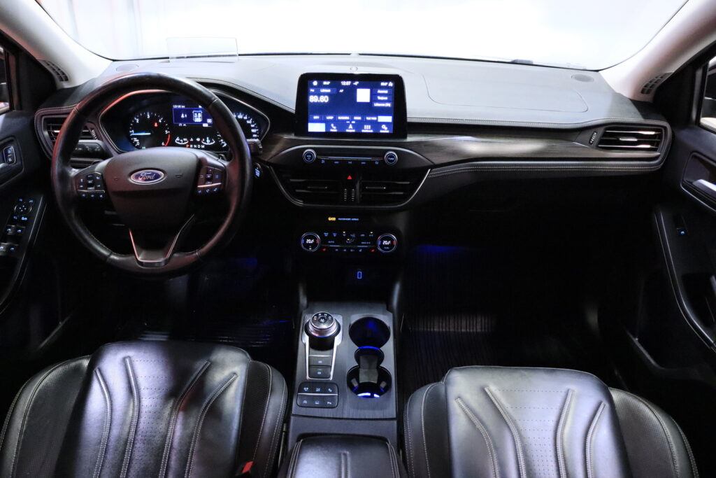 Ford - Focus - 2,0 TDCi EcoBlue 150hv A8 Vignale Wagon Ford - Focus - 2,0 TDCi EcoBlue 150hv A8 Vignale Wagon - Farmari