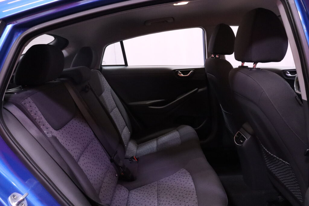 Hyundai - IONIQ ELECTRIC - Comfort 28kWh // ACC / Navi / Apple Carplay & Android Auto / Peruutuskamera // Hyundai - IONIQ ELECTRIC - Comfort 28kWh // ACC / Navi / Apple Carplay & Android Auto / Peruutuskamera // - Viistoperä