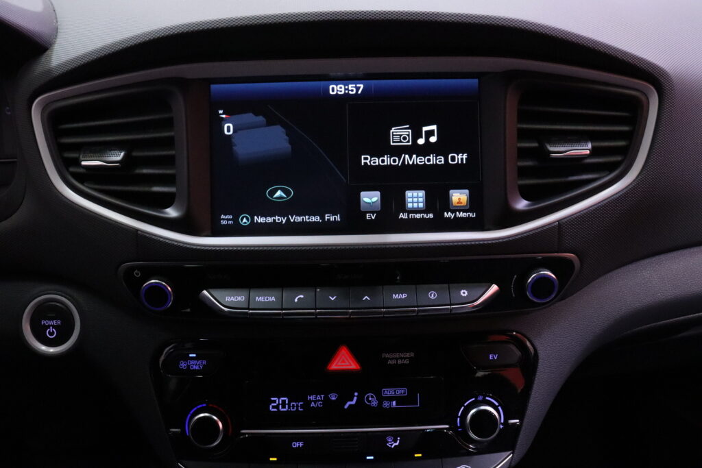 tuotekuva-Hyundai-IONIQ-ELECTRIC-MYX-265-2026-01-13-101005-23 tuotekuva-Hyundai-IONIQ-ELECTRIC-MYX-265-2026-01-13-101005-23