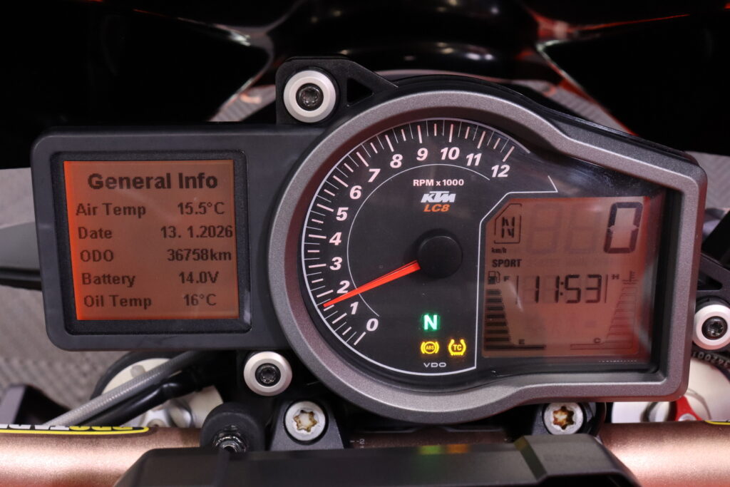 KTM - 1290 - Super Duke R // Suomi-Pyörä / Huoltokirja / Akrapovic-putkisto / Brembo / Navi // KTM - 1290 - Super Duke R // Suomi-Pyörä / Huoltokirja / Akrapovic-putkisto / Brembo / Navi // - Moottoripyörä