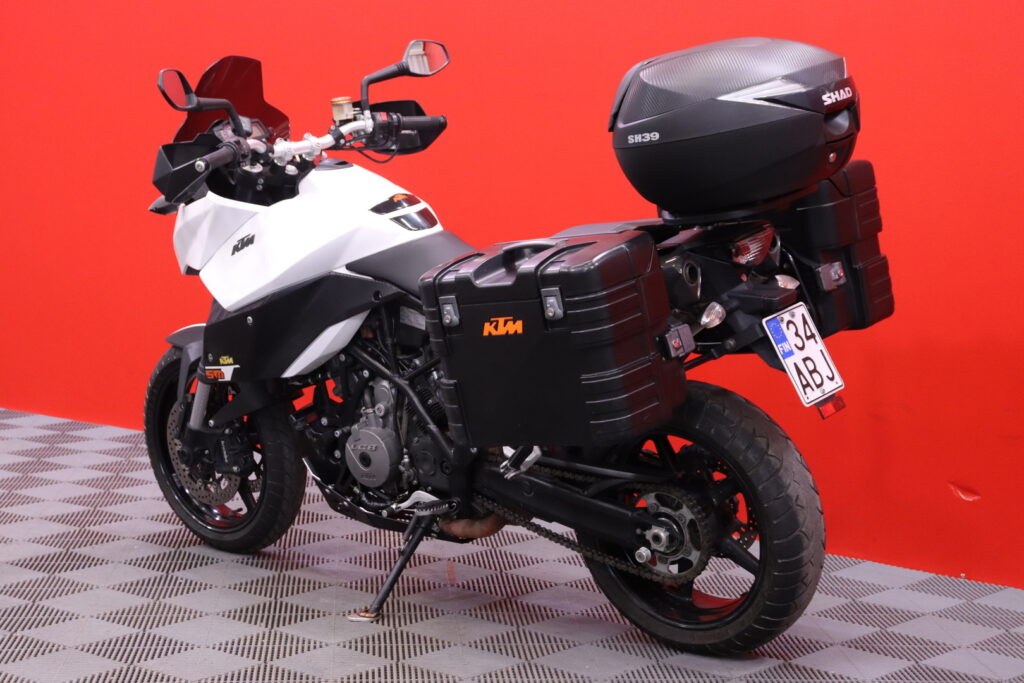 KTM - 990 - Supermoto T // 3x-laukut / Wings / Kahvalämppärit / ABS // KTM - 990 - Supermoto T // 3x-laukut / Wings / Kahvalämppärit / ABS // - Moottoripyörä