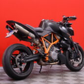 KTM - 990 - Super Duke R // Suomi-Pyörä / Huoltokirja / Custom Putki / Erittäin siisti yksilö! - Moottoripyörä
