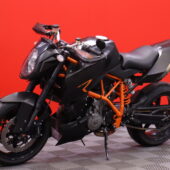 KTM - 990 - Super Duke R // Suomi-Pyörä / Huoltokirja / Custom Putki / Erittäin siisti yksilö! - Moottoripyörä