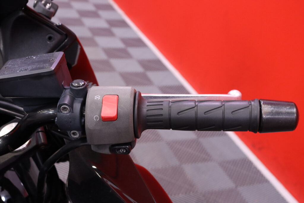 Kawasaki - Z - 750 S // Huoltokirja / Cobra Kokoputkisto / Juuri huollettu! / Siisti! // Kawasaki - Z - 750 S // Huoltokirja / Cobra Kokoputkisto / Juuri huollettu! / Siisti! // - Moottoripyörä