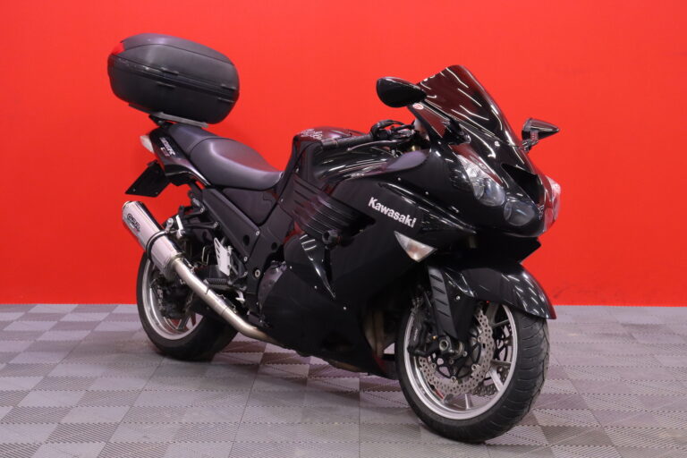 Kawasaki - ZZR - 1400 / GPR-Sliparit / Kaatumatapit / Laukku // - Moottoripyörä