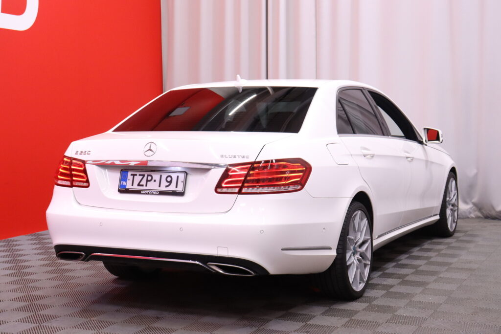 Mercedes-Benz - E - 250 BlueTec 4Matic Premium Business // IHC+ / Airmatic / Webasto / Ortopedit / Tutkat / Cruise // Mercedes-Benz - E - 250 BlueTec 4Matic Premium Business // IHC+ / Airmatic / Webasto / Ortopedit / Tutkat / Cruise // - Sedan