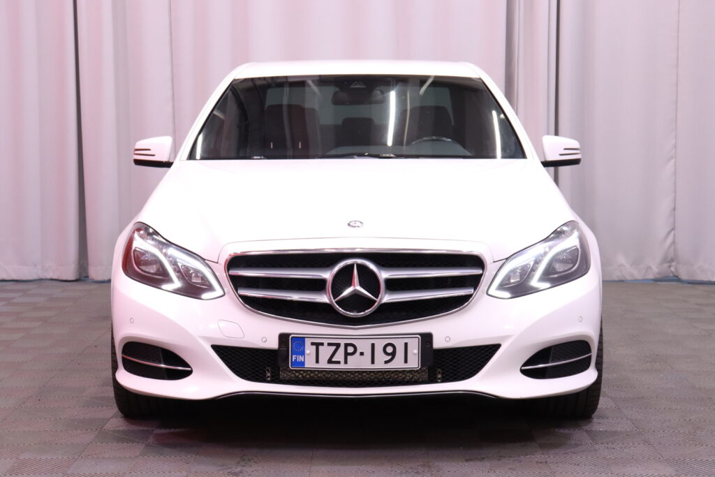 Mercedes-Benz - E - 250 BlueTec 4Matic Premium Business // IHC+ / Airmatic / Webasto / Ortopedit / Tutkat / Cruise // Mercedes-Benz - E - 250 BlueTec 4Matic Premium Business // IHC+ / Airmatic / Webasto / Ortopedit / Tutkat / Cruise // - Sedan