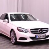Mercedes-Benz - E - 250 BlueTec 4Matic Premium Business // IHC+ / Airmatic / Webasto / Ortopedit / Tutkat / Cruise // - Sedan