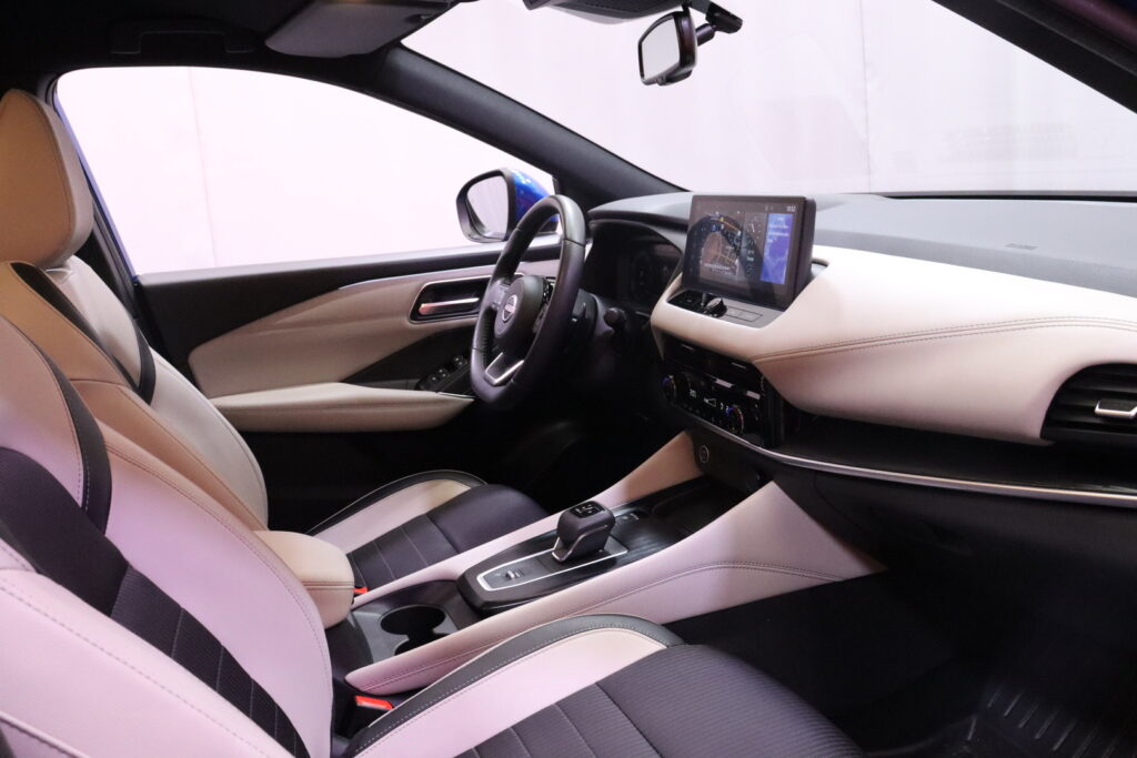 Nissan - Qashqai - MHEV 158 Xtronic 2WD Tekna // 1.om Suomi-auto / Adapt.LED / ProPilot / HUD / Adapt.vakkari / 360° / Navi // Nissan - Qashqai - MHEV 158 Xtronic 2WD Tekna // 1.om Suomi-auto / Adapt.LED / ProPilot / HUD / Adapt.vakkari / 360° / Navi // - Maastoauto