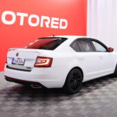 Skoda - Octavia - 2,0 TDI 184 4x4 RS BusinessLine DSG // Suomi-auto / Webasto / ACC / Digimittari / Keyless / BLIS / Tutkat / LED // - Sedan