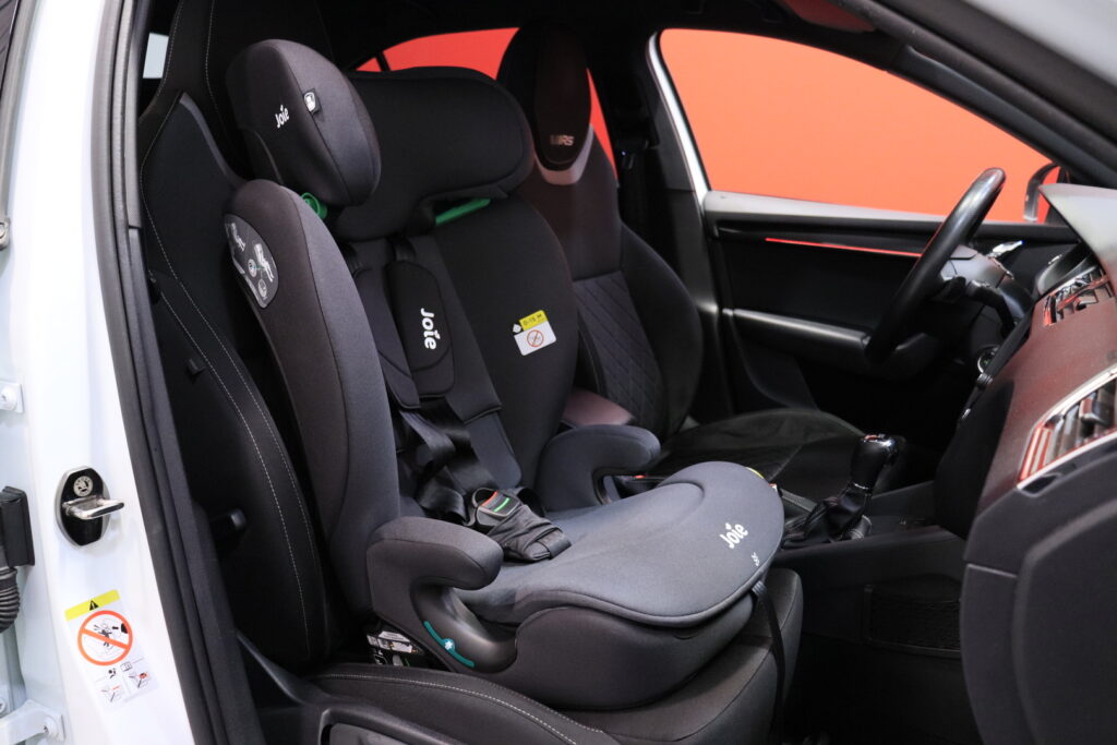 Skoda - Octavia - 2,0 TDI 184 4x4 RS BusinessLine DSG // Suomi-auto / Webasto / ACC / Digimittari / Keyless / BLIS / Tutkat / LED // Skoda - Octavia - 2,0 TDI 184 4x4 RS BusinessLine DSG // Suomi-auto / Webasto / ACC / Digimittari / Keyless / BLIS / Tutkat / LED // - Sedan