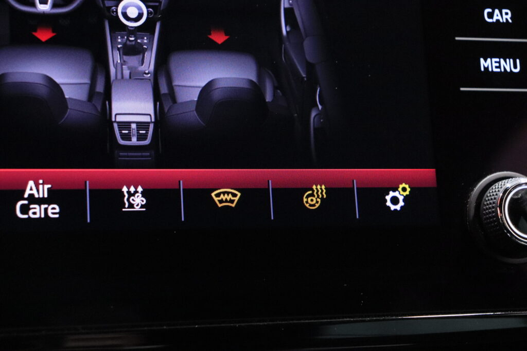 tuotekuva-Skoda-Octavia-CNA-534-2026-01-29-083103-25 tuotekuva-Skoda-Octavia-CNA-534-2026-01-29-083103-25