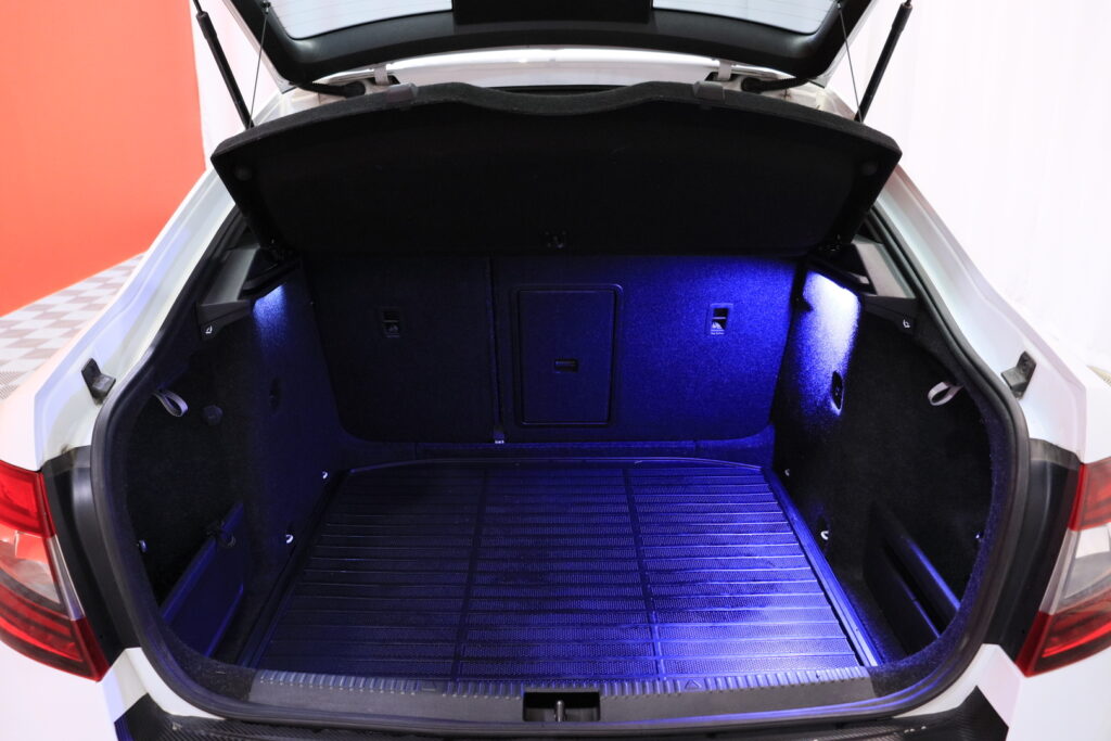 tuotekuva-Skoda-Octavia-CNA-534-2026-01-29-083103-34 tuotekuva-Skoda-Octavia-CNA-534-2026-01-29-083103-34