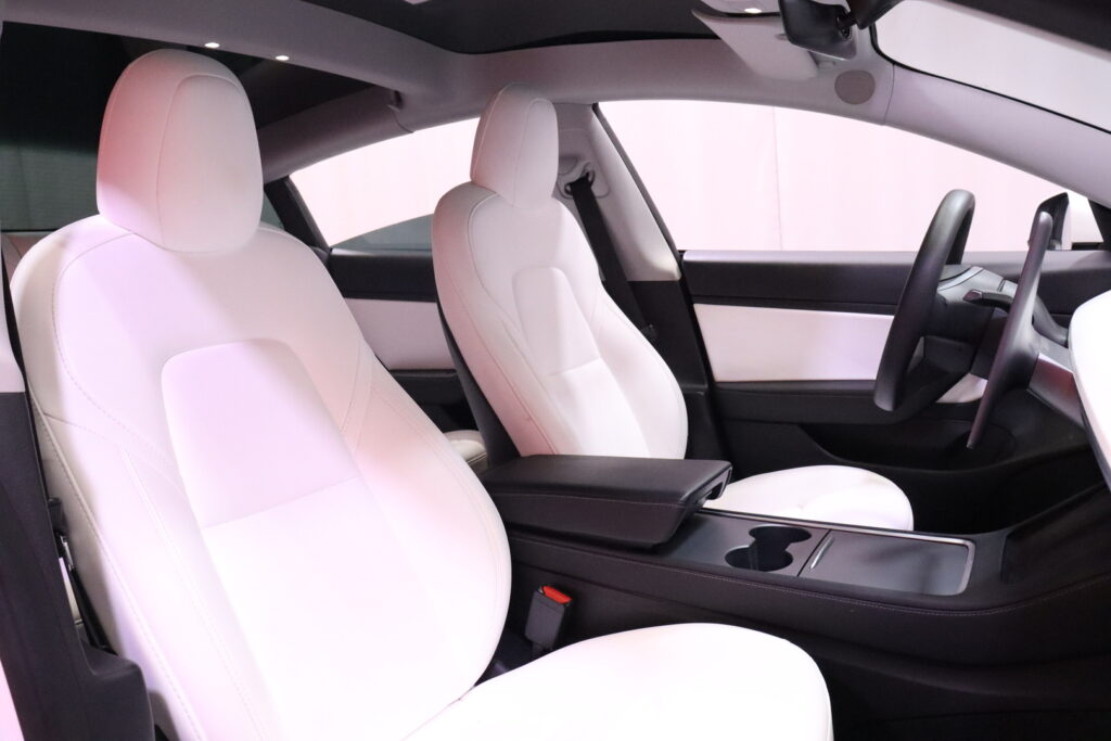 Tesla - Model 3 - Performance // Track Mode / EAP / Sähkönahat / Lämpöpumppu / Panorama / Premium audio // Tesla - Model 3 - Performance // Track Mode / EAP / Sähkönahat / Lämpöpumppu / Panorama / Premium audio // - Sedan