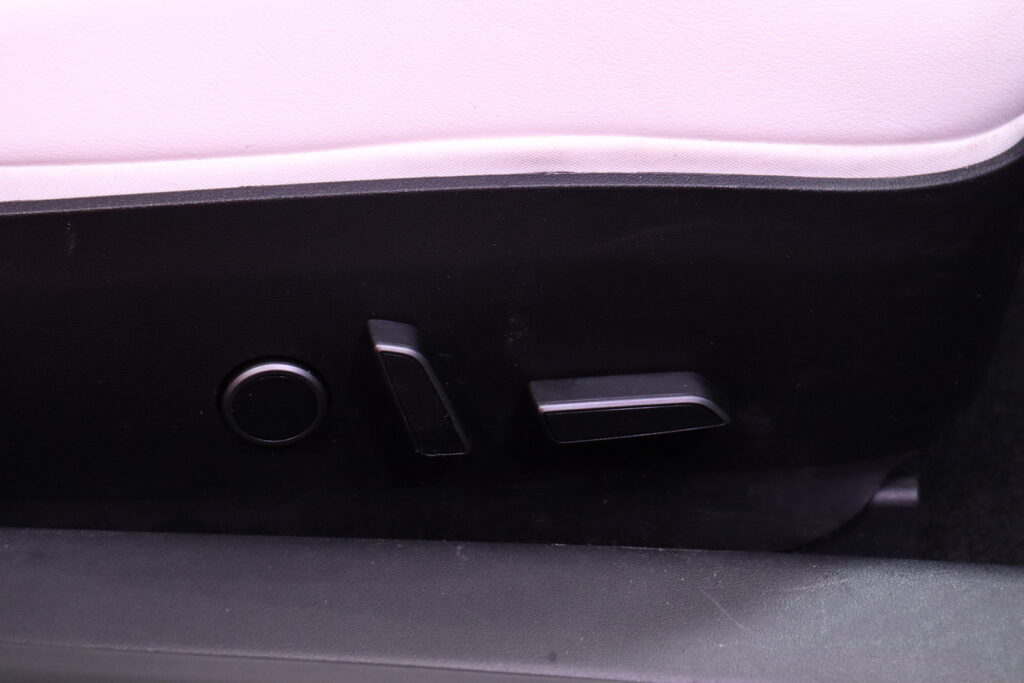 Tesla - Model 3 - Performance // Track Mode / EAP / Sähkönahat / Lämpöpumppu / Panorama / Premium audio // Tesla - Model 3 - Performance // Track Mode / EAP / Sähkönahat / Lämpöpumppu / Panorama / Premium audio // - Sedan