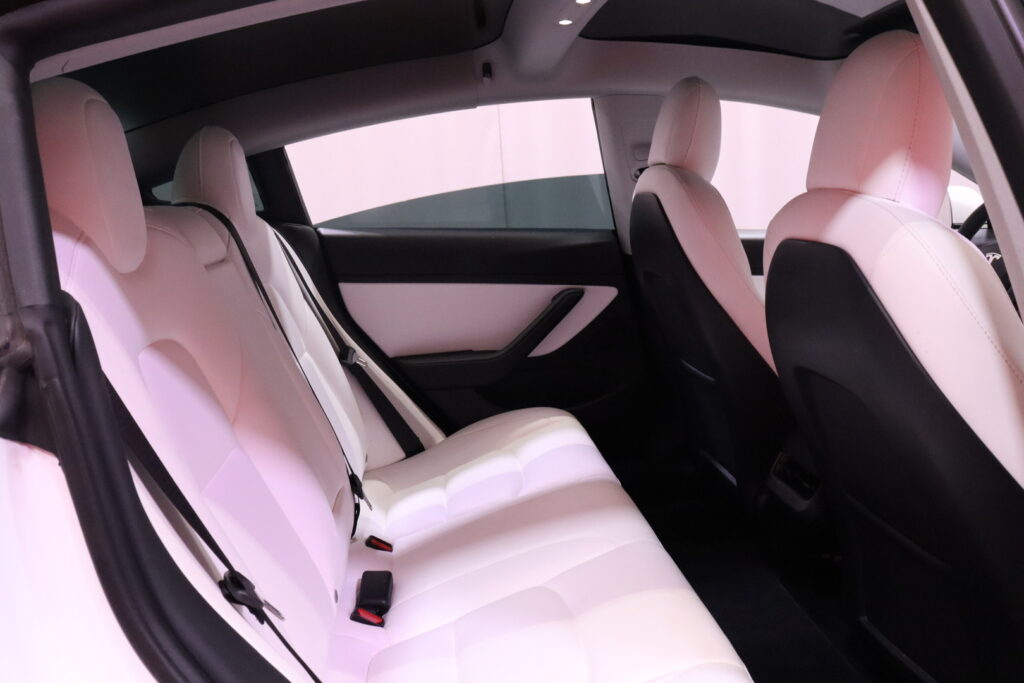 Tesla - Model 3 - Performance // Track Mode / EAP / Sähkönahat / Lämpöpumppu / Panorama / Premium audio // Tesla - Model 3 - Performance // Track Mode / EAP / Sähkönahat / Lämpöpumppu / Panorama / Premium audio // - Sedan