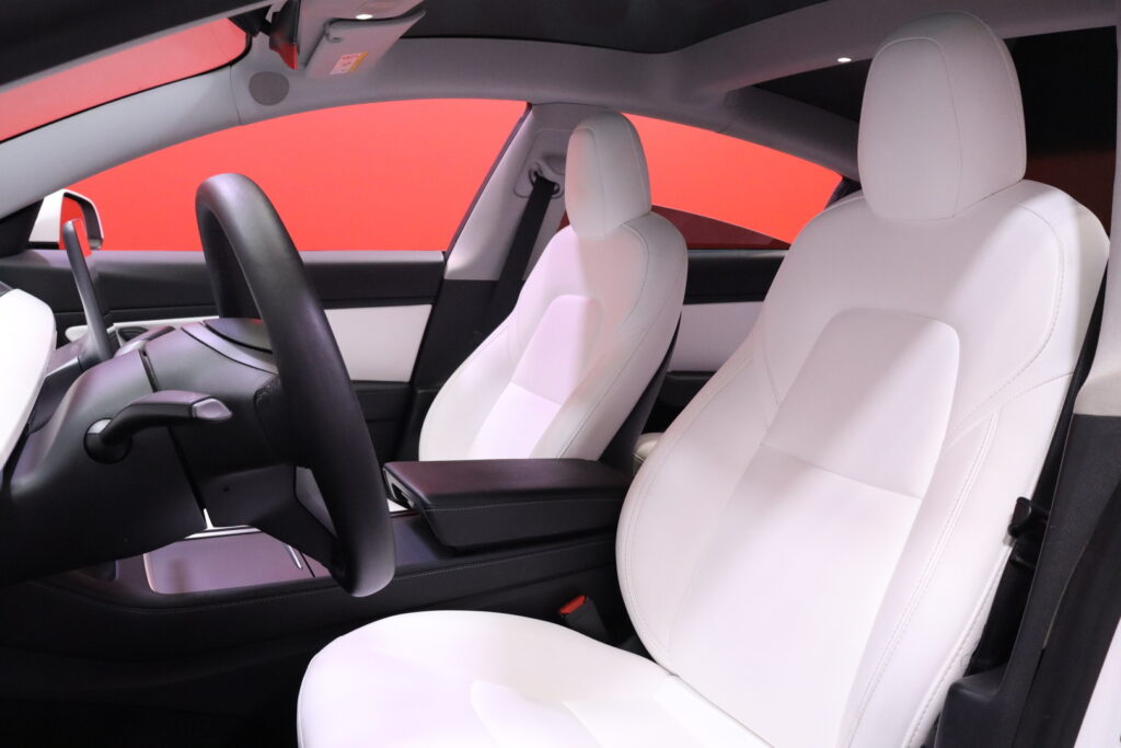 Tesla - Model 3 - Performance // Track Mode / EAP / Sähkönahat / Lämpöpumppu / Panorama / Premium audio // Tesla - Model 3 - Performance // Track Mode / EAP / Sähkönahat / Lämpöpumppu / Panorama / Premium audio // - Sedan