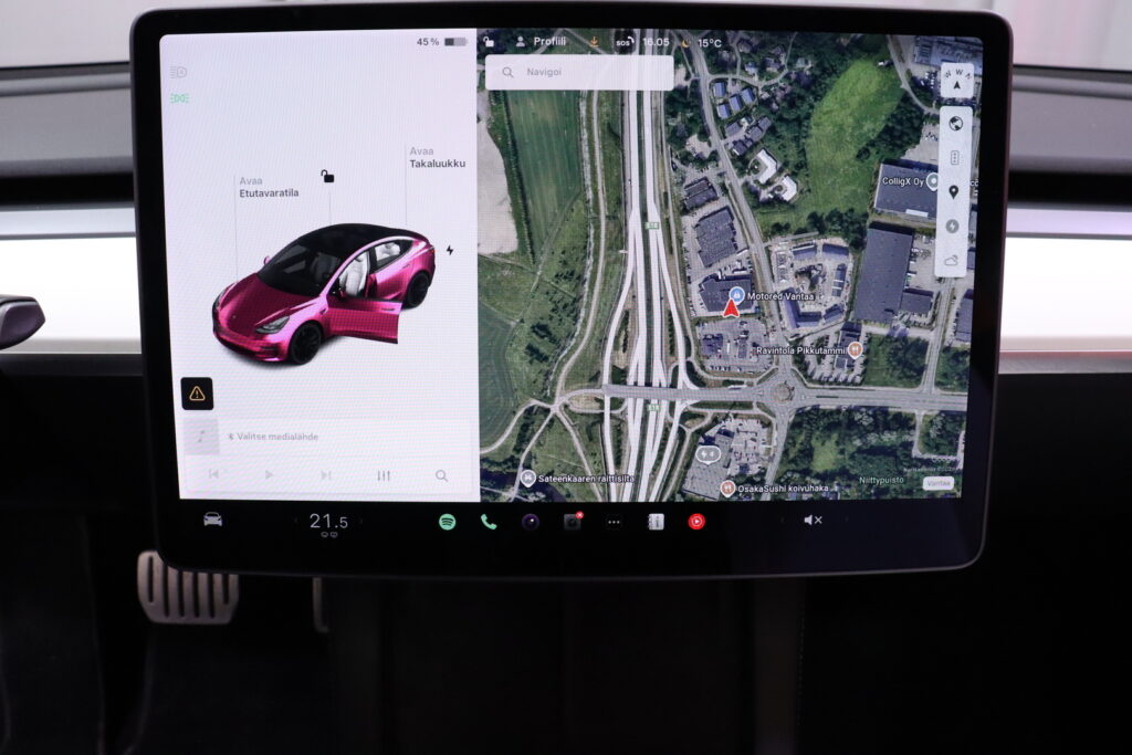 tuotekuva-Tesla-Model-3-CRG-613-2026-01-09-160502-19 tuotekuva-Tesla-Model-3-CRG-613-2026-01-09-160502-19