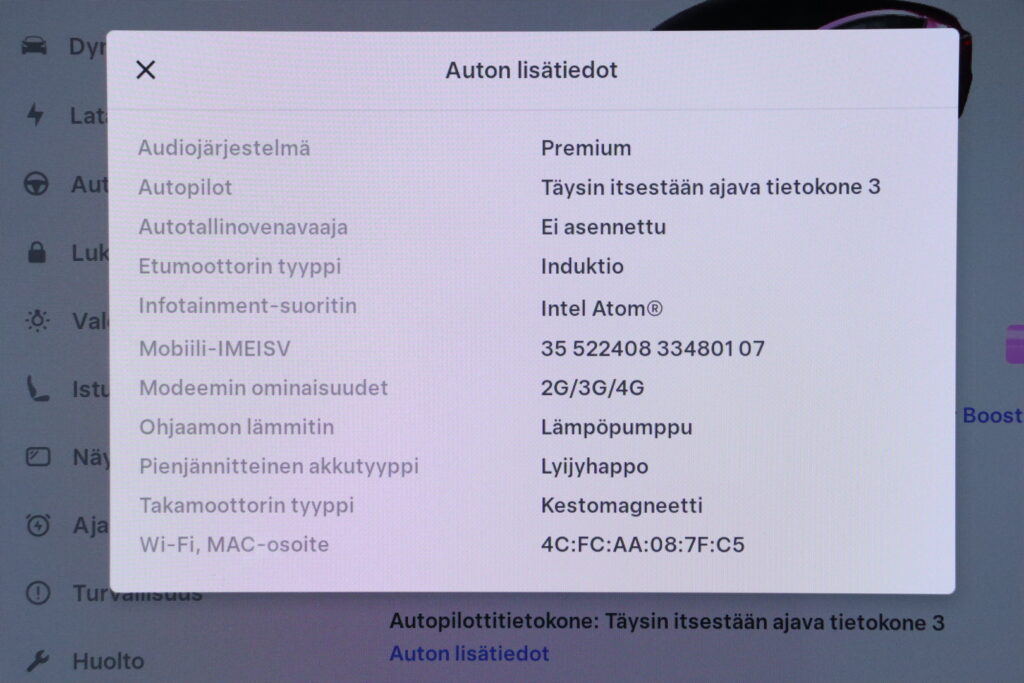 tuotekuva-Tesla-Model-3-CRG-613-2026-01-09-160502-24 tuotekuva-Tesla-Model-3-CRG-613-2026-01-09-160502-24