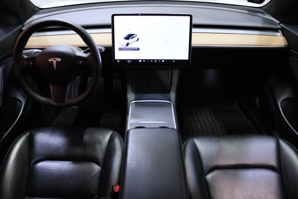 Tesla - Model 3 - 82 kWh, Performance // EAP - Parannettu autopilotti // Tesla - Model 3 - 82 kWh, Performance // EAP - Parannettu autopilotti // - Sedan