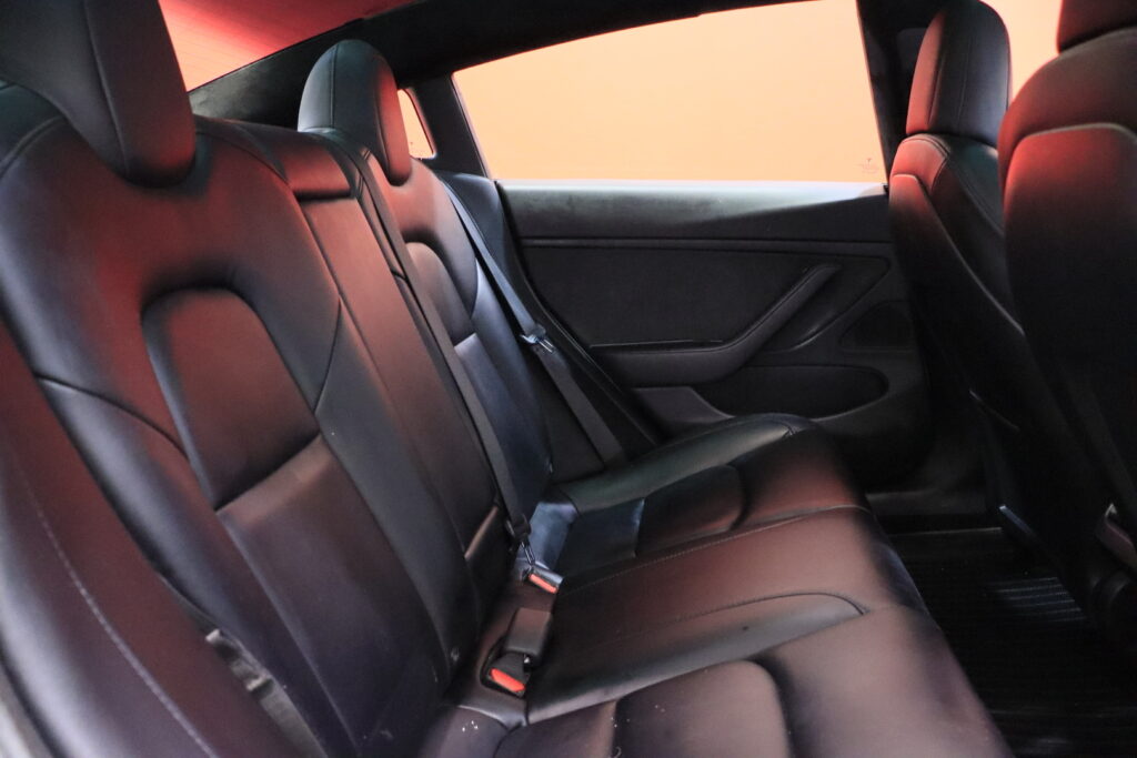 tuotekuva-Tesla-Model-3-ETM-149-2026-01-28-130005-22 tuotekuva-Tesla-Model-3-ETM-149-2026-01-28-130005-22