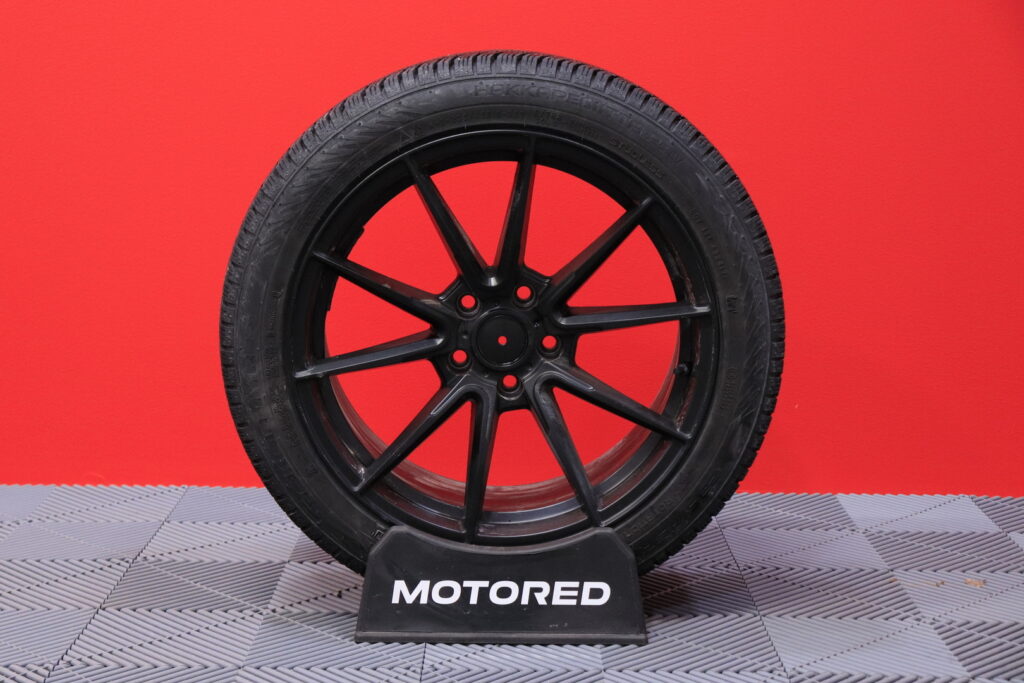 tuotekuva-Tesla-Model-3-ETM-149-2026-01-28-130005-24 tuotekuva-Tesla-Model-3-ETM-149-2026-01-28-130005-24