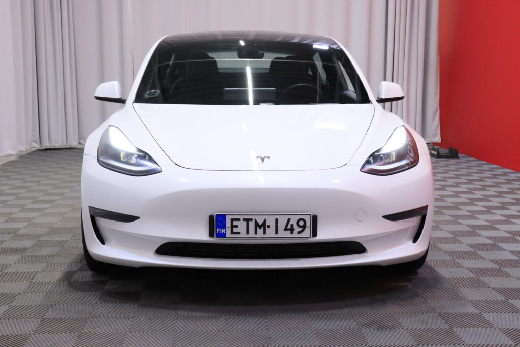 Tesla - Model 3 - 82 kWh, Performance // EAP - Parannettu autopilotti // Tesla - Model 3 - 82 kWh, Performance // EAP - Parannettu autopilotti // - Sedan