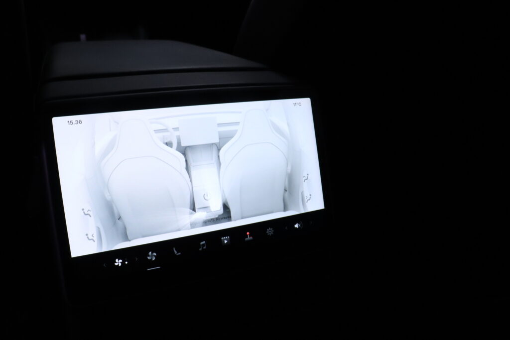 Tesla - Model 3 - Performance AWD Highland // 2x 20'' vanteet / Takanäyttö / Ilmastoidut etuistuimet // Tesla - Model 3 - Performance AWD Highland // 2x 20'' vanteet / Takanäyttö / Ilmastoidut etuistuimet // - Sedan