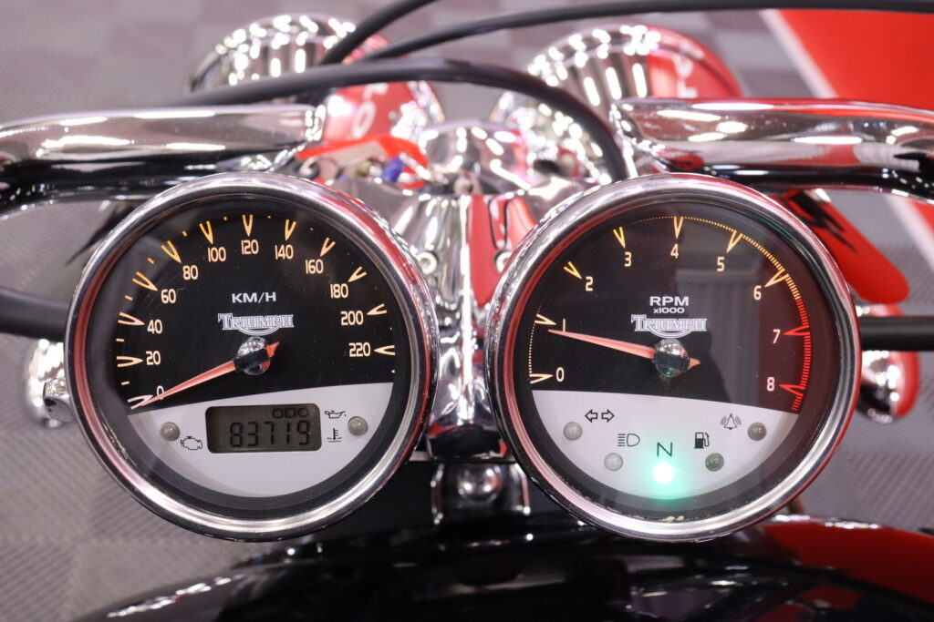 Triumph - ROCKET III - Classic // ZARD / Suomi-pyörä // Triumph - ROCKET III - Classic // ZARD / Suomi-pyörä // - Moottoripyörä