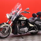 VICTORY - CROSS - Roads Classic LE Limited Edition // Huoltokirja / Vakionopeudensäädin / Limited Edition Erikoisväri // - Moottoripyörä