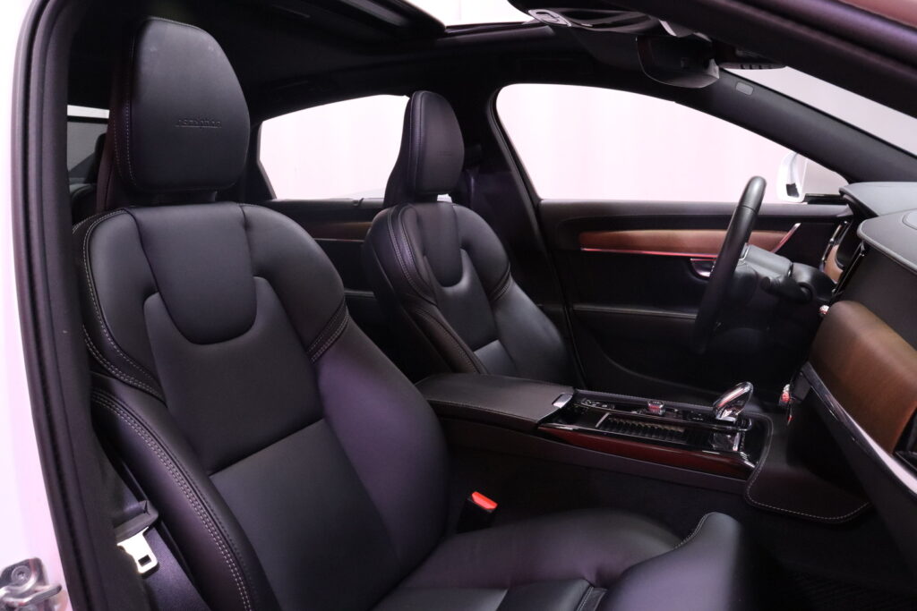 Volvo - S90 - T8 AWD Inscription aut // Webasto / Pilot Assist / Muistinahat / 360 kamera / H&K / HUD / Kaistavahti / ACC // Volvo - S90 - T8 AWD Inscription aut // Webasto / Pilot Assist / Muistinahat / 360 kamera / H&K / HUD / Kaistavahti / ACC // - Sedan