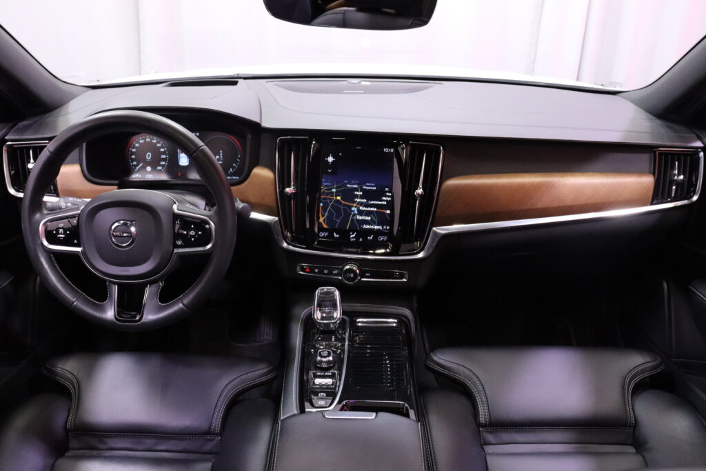 Volvo - S90 - T8 AWD Inscription aut // Webasto / Pilot Assist / Muistinahat / 360 kamera / H&K / HUD / Kaistavahti / ACC // Volvo - S90 - T8 AWD Inscription aut // Webasto / Pilot Assist / Muistinahat / 360 kamera / H&K / HUD / Kaistavahti / ACC // - Sedan